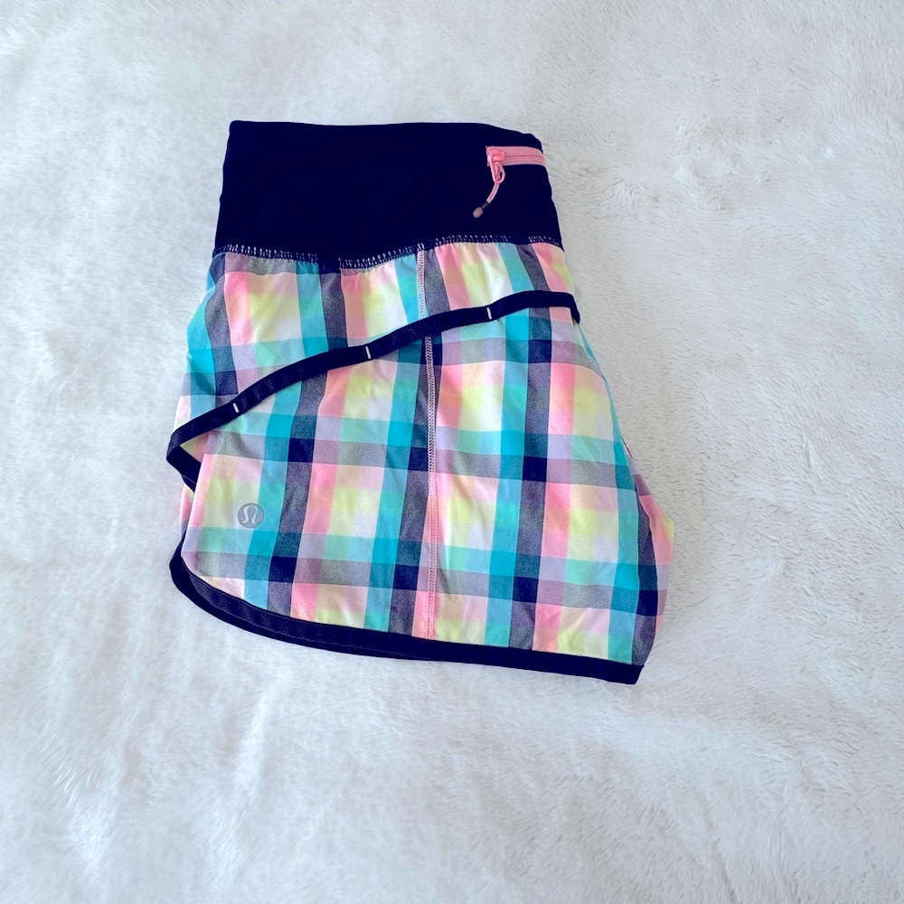 💗Lululemon Speed Shorts-Wee Wheezy Plaid💗,6,
black,pink
